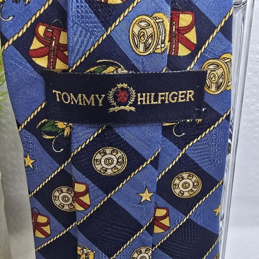 Tommy Hilfiger Fishing Themed Tie Blue Gold And Red Imported Silk Mens